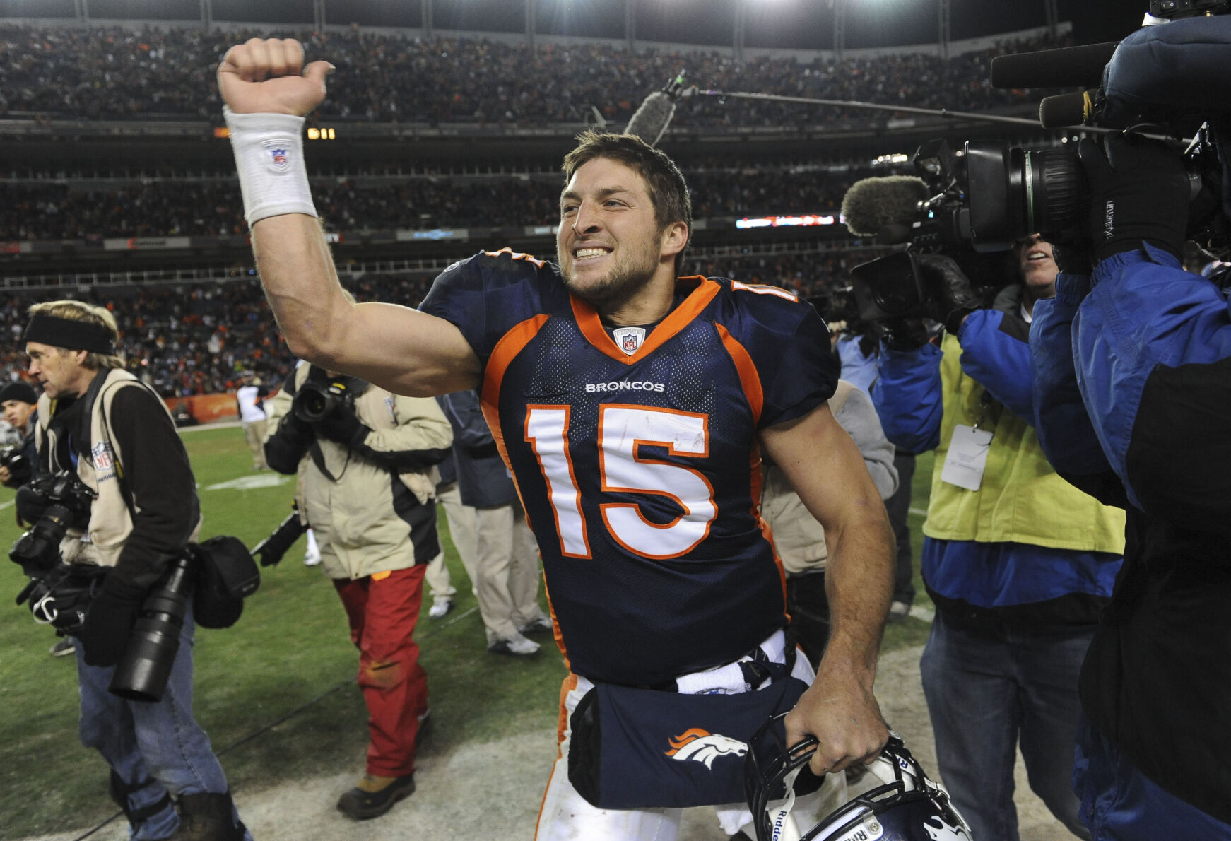 2012: Tim Tebow's 80-yard TD strike helps Broncos stun Steelers
